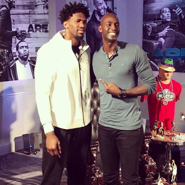 边翼卫套上 边翼卫套上